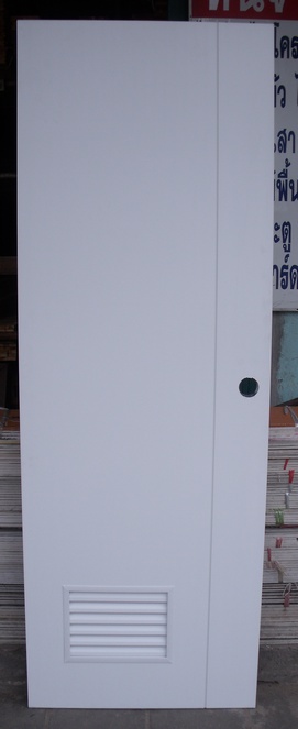 ประตู pvcสีขาว เซาะร่องเกล็ดล่างร่องขาว ขนาด70x200ซม.ใช้สำหรับห้องน้ำ+ห้องเก็บของ